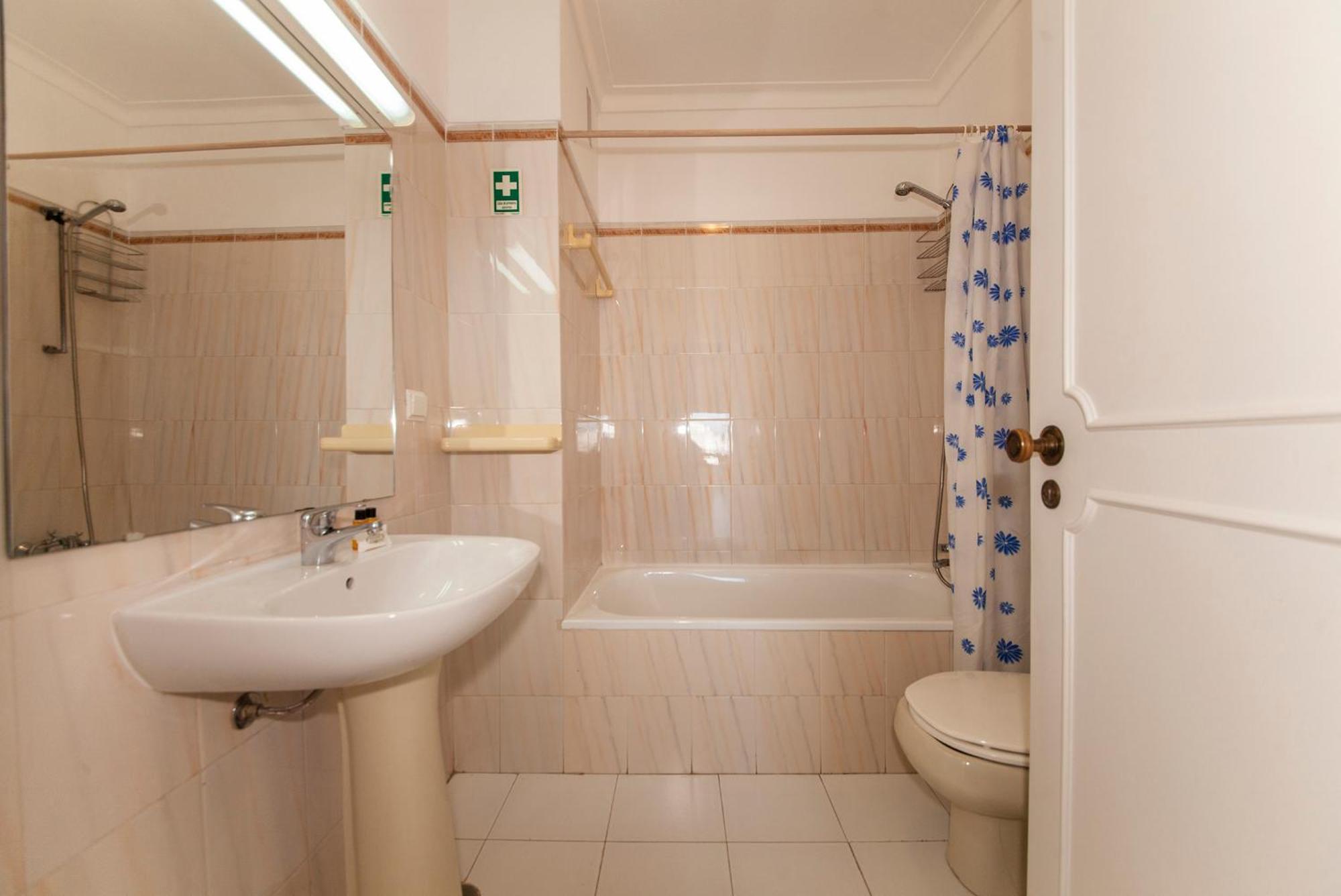 B25 - Candimar Beach Apartment Portimão Extérieur photo