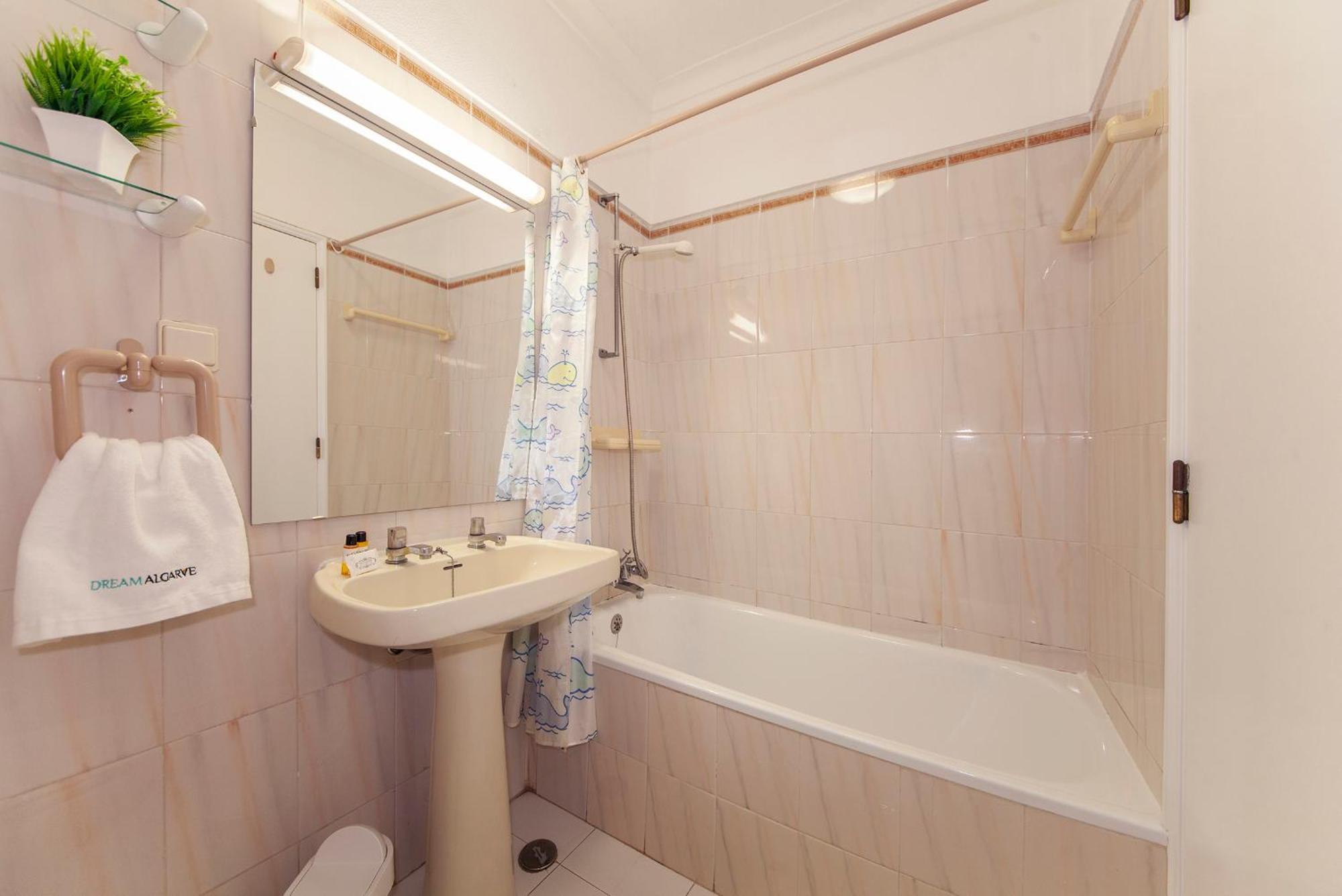B25 - Candimar Beach Apartment Portimão Extérieur photo