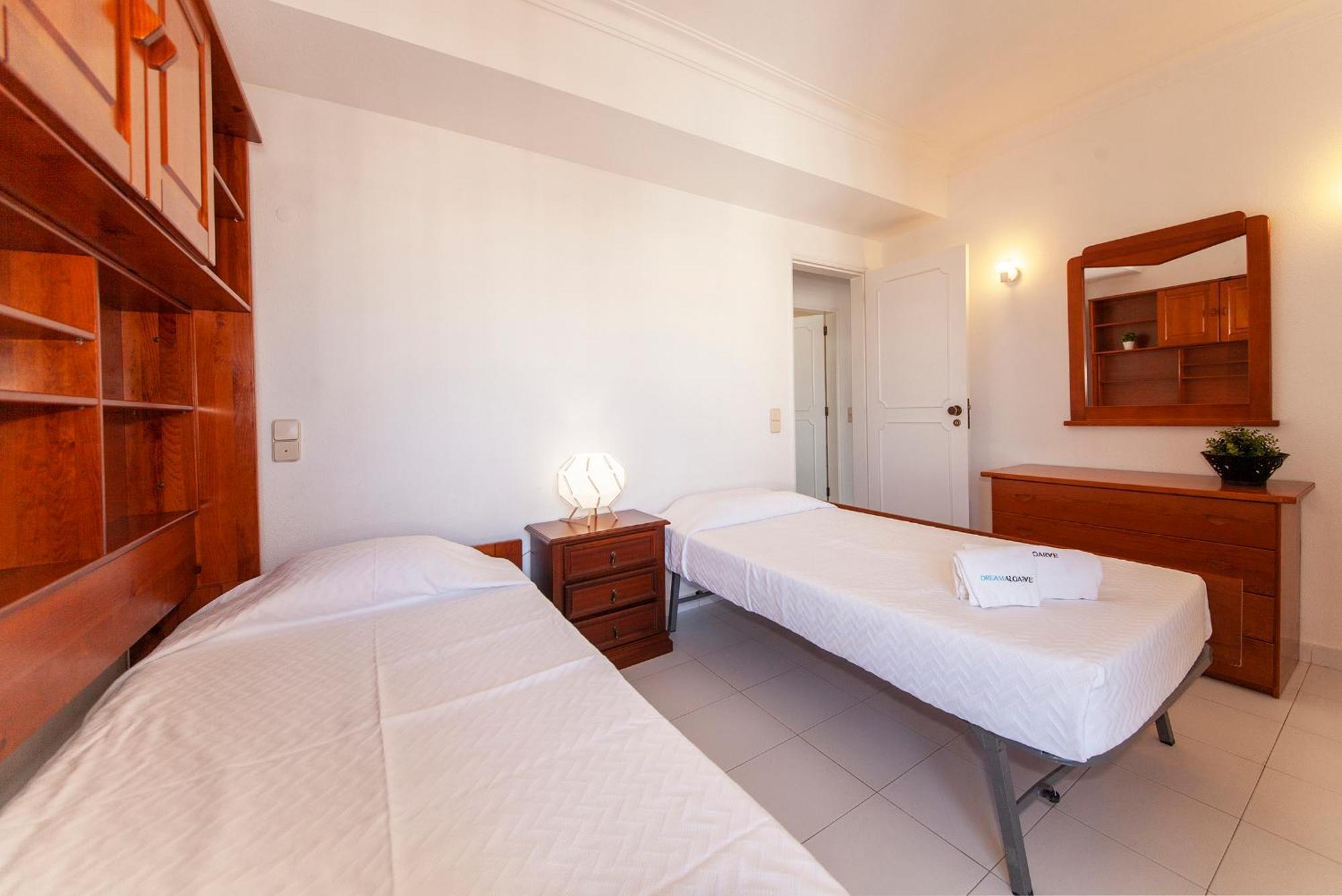 B25 - Candimar Beach Apartment Portimão Extérieur photo
